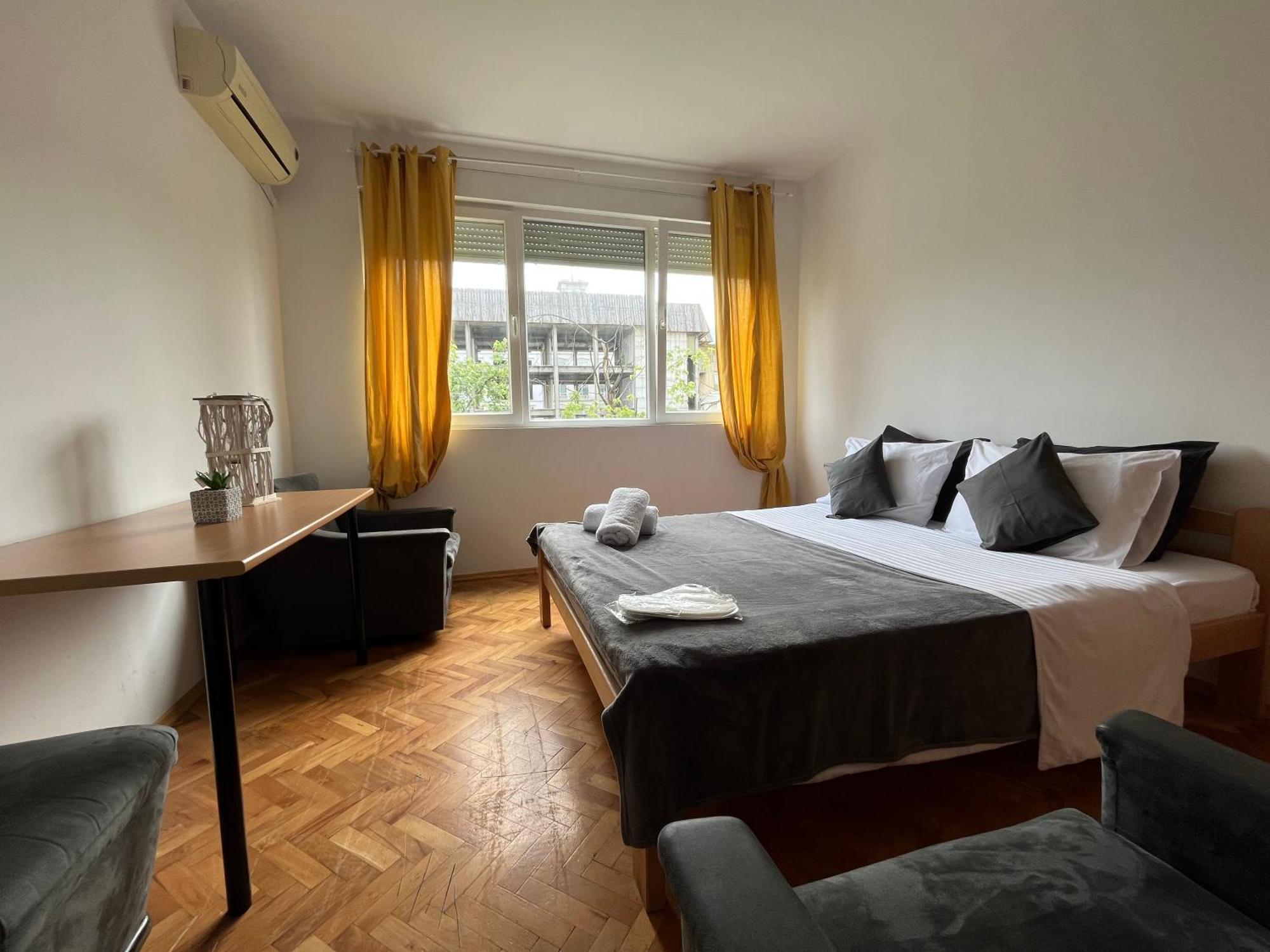 Central M - 5 Apartments Скоп'є Екстер'єр фото