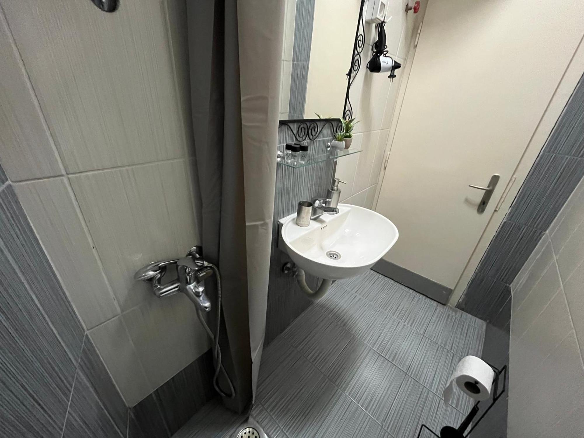 Central M - 5 Apartments Скоп'є Номер фото