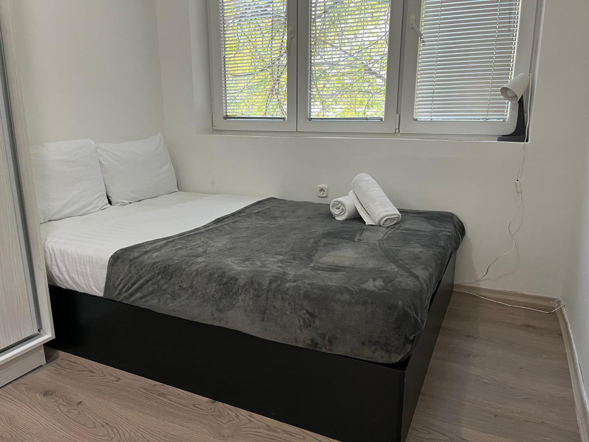 Central M - 5 Apartments Скоп'є Номер фото
